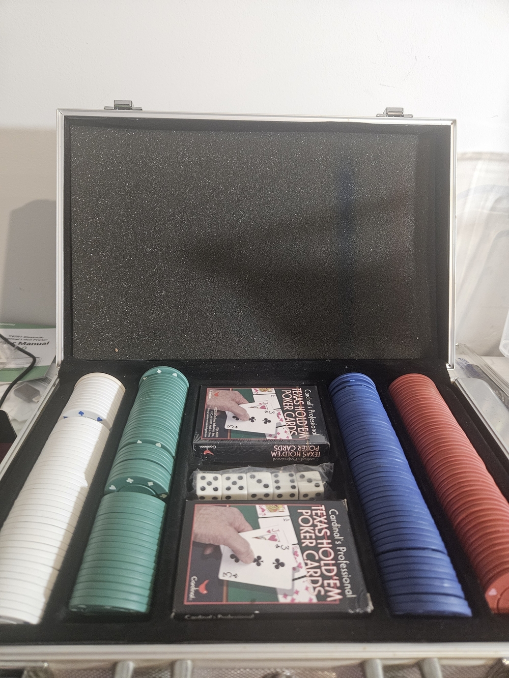 Professional Poker Chip Set with Chips, 2 Decks Of Cards, And 5 Dice Pieces